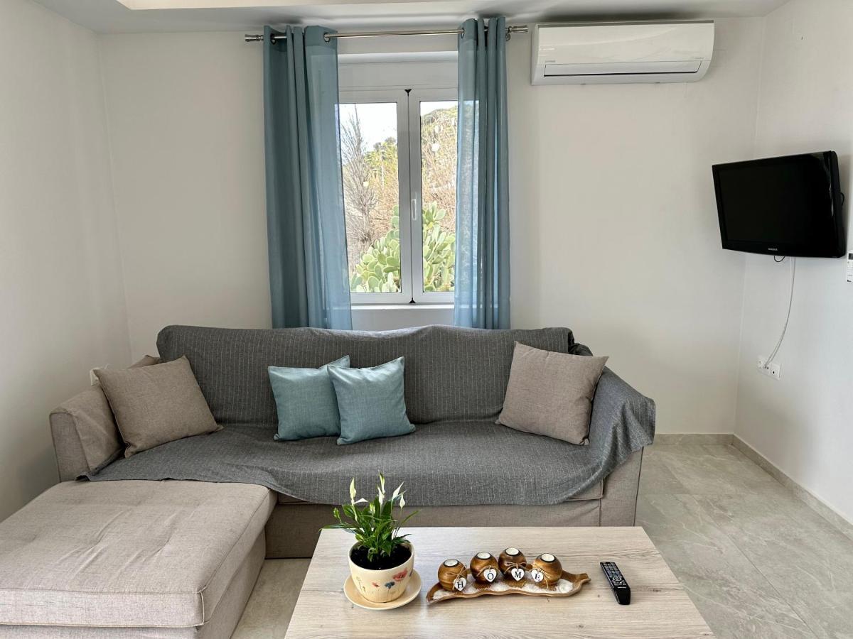 Angel Homes Holiday home *